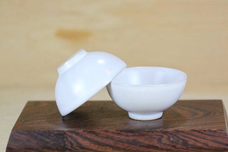【送禮好物】60ml 乳白 無光釉 圓滿茶杯 鶯歌名家葉敏祥作品 - 茶壺/茶杯/茶具 - 瓷 