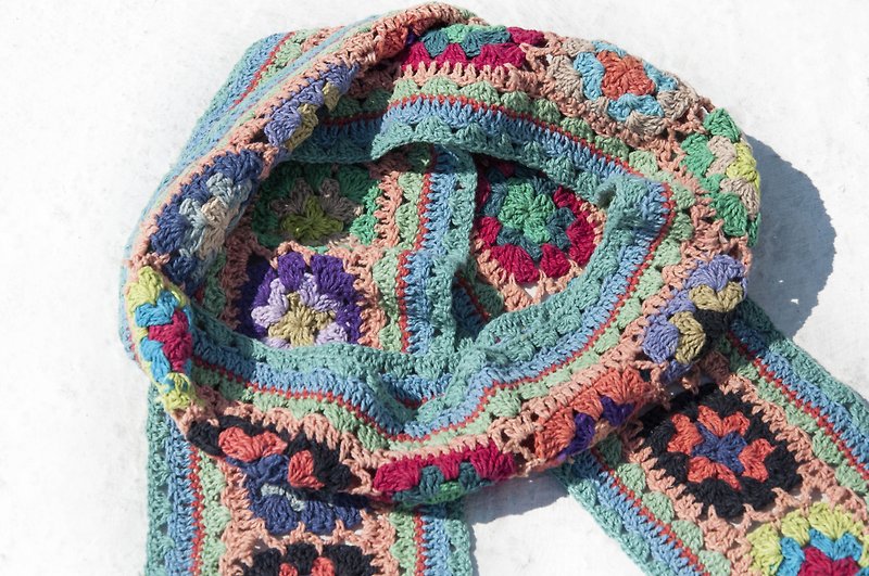 Handmade crocheted silk scarf/crocheted scarf/handmade flower woven scarf/cotton knitting-South America flowers - ผ้าพันคอถัก - ผ้าฝ้าย/ผ้าลินิน หลากหลายสี