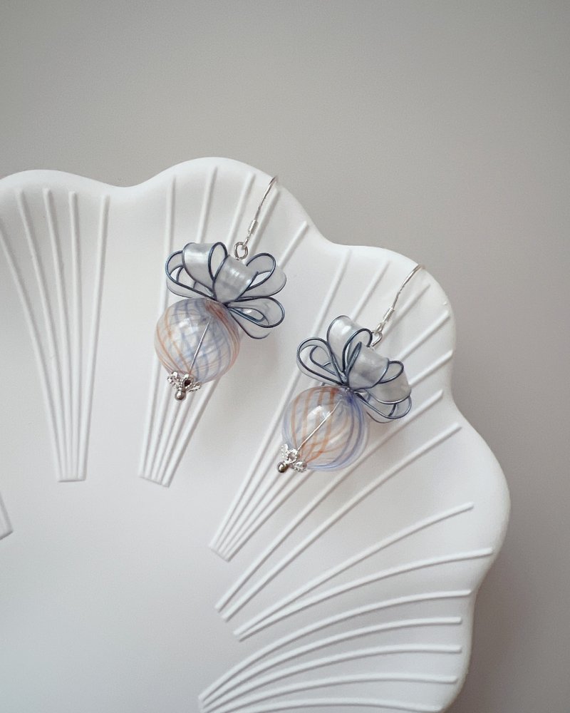 Gift Exchange Blue Dangle Resin Earrings - ต่างหู - เรซิน สีเขียว