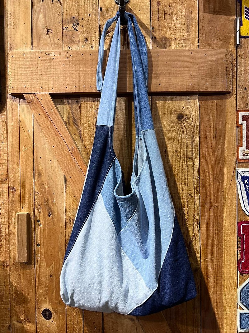 藍色牛仔拼布袋 - 側背包/斜背包 - 棉．麻 藍色