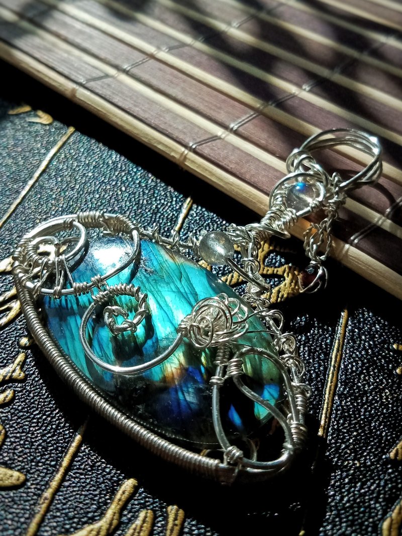 佚名山河。魔藥瓶。拉長石。金屬編織 - 吊飾/掛飾 - 寶石 藍色