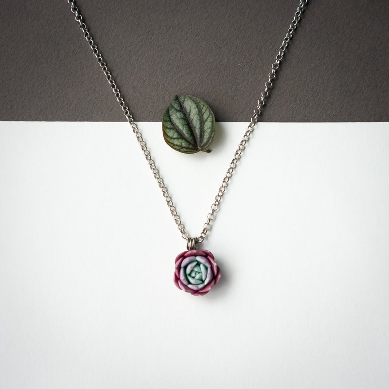 Bordo & mint succulent necklace - สร้อยคอ - วัสดุอื่นๆ สีแดง