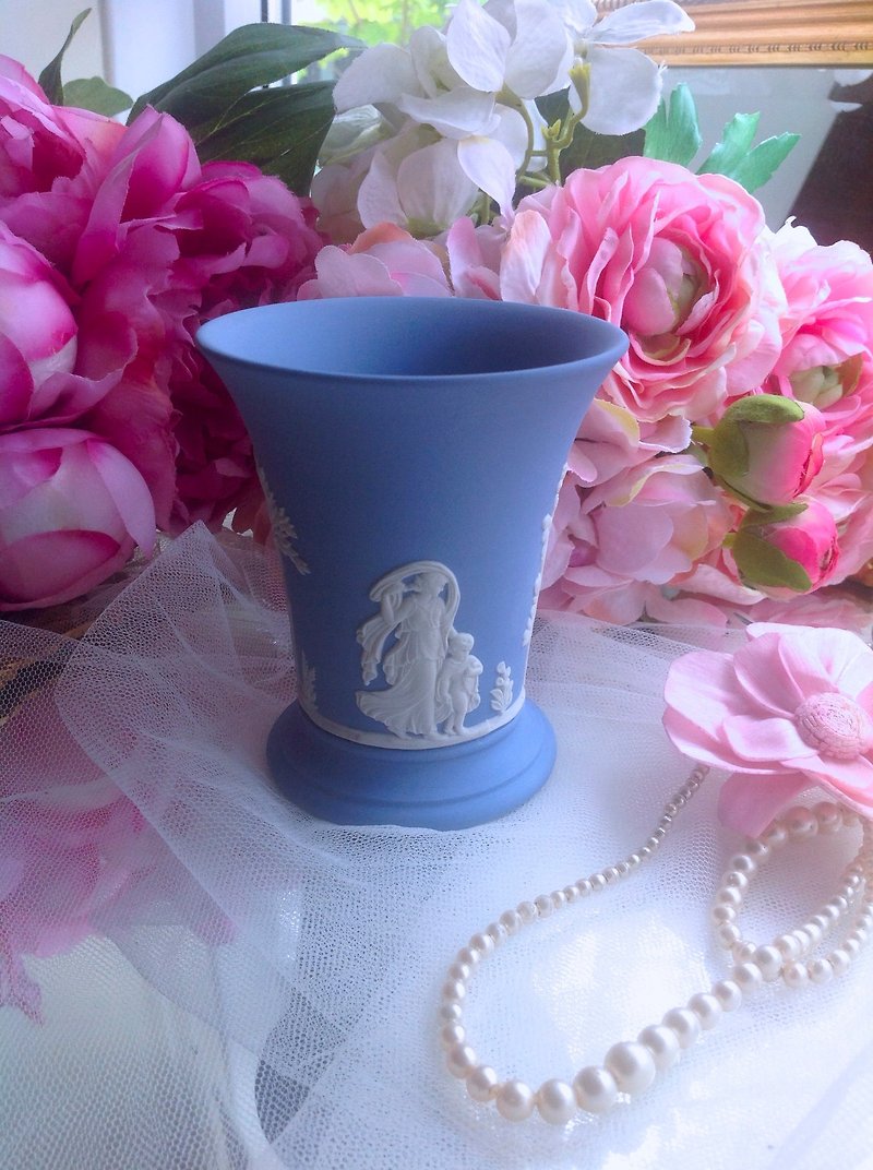 ♥ ~ Anne Crazy Antique ~ ♥ British Bonded Wedgwood jasper Blue Jasper Relief Greek Myth Vase, Pen Holder, Cosmetic Bar