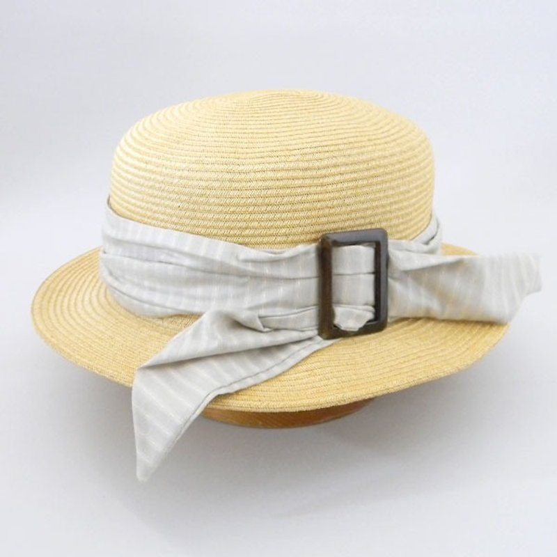 ペーパーブレードのソフトなシルエットのカンカン帽。深さと丸みのバランスがちょうどいいので女性にもかぶりやすいデザインに仕上がりました【PL1211-Natural】 - 帽子 - 紙 卡其色