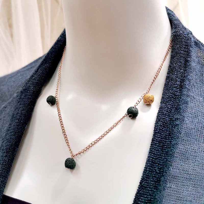 Quadruple-Bead Cadet Blue Aroma Rock Diffuser Necklace Titanium Steel Rose Gold - สร้อยคอทรง Collar - สแตนเลส สีน้ำเงิน