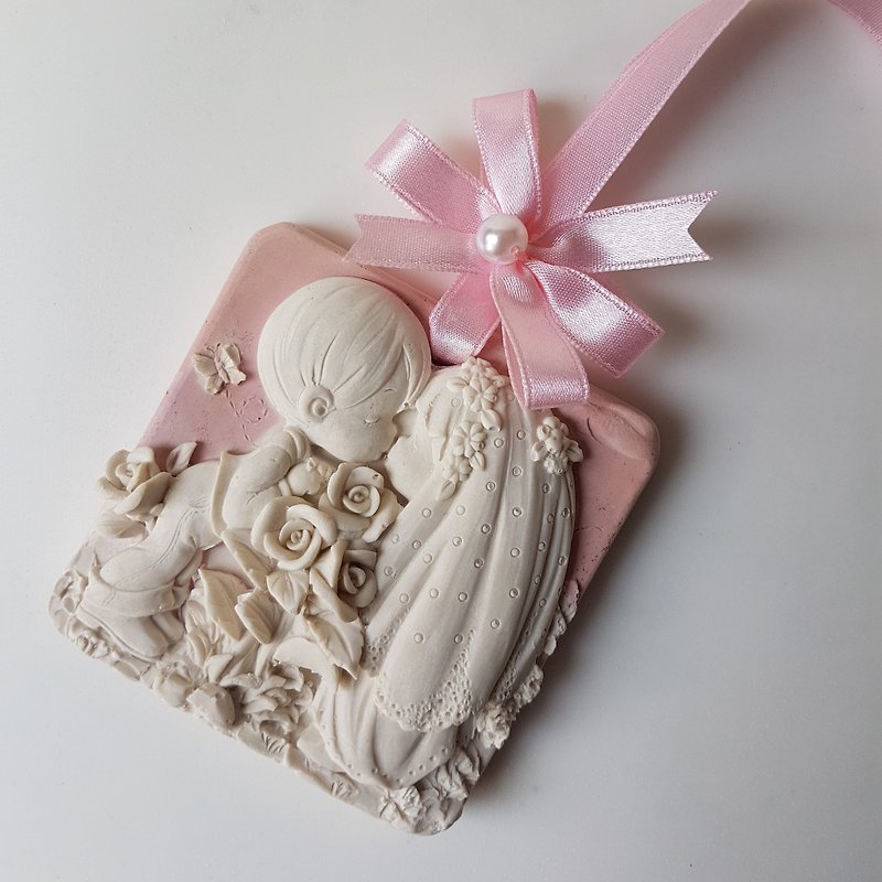 Aroma Stone wall plaque - Kissing Couple - Fragrances - Other Materials Pink