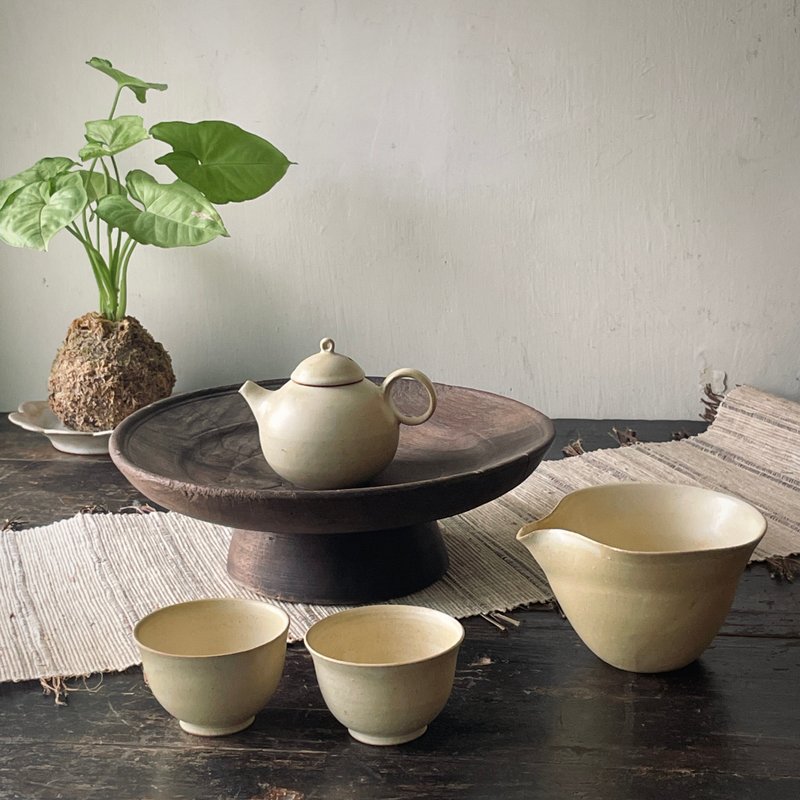 胖胖鵝黃茶具組 - 茶壺/茶杯/茶具 - 陶 黃色