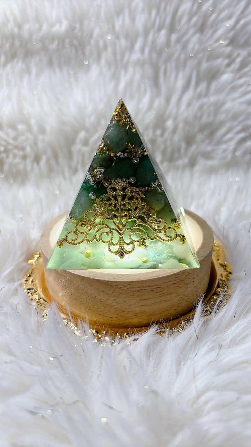 森林珍寶-東菱玉奧剛能量金字塔 - 擺飾/家飾品 - 水晶 