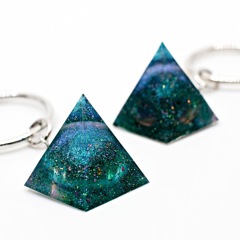 Pentagon Hoop Earrings (Glacier Cave) - ต่างหู - เรซิน หลากหลายสี