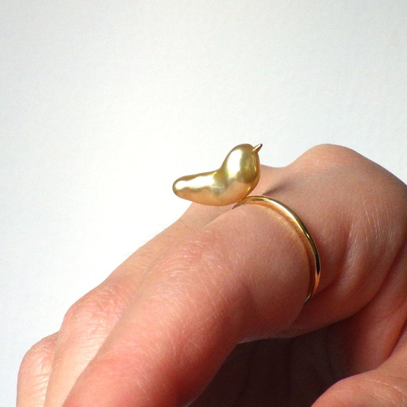 Golden South Sea pearl Keshi Ring Little bird 18K yellow gold - General Rings - Pearl 