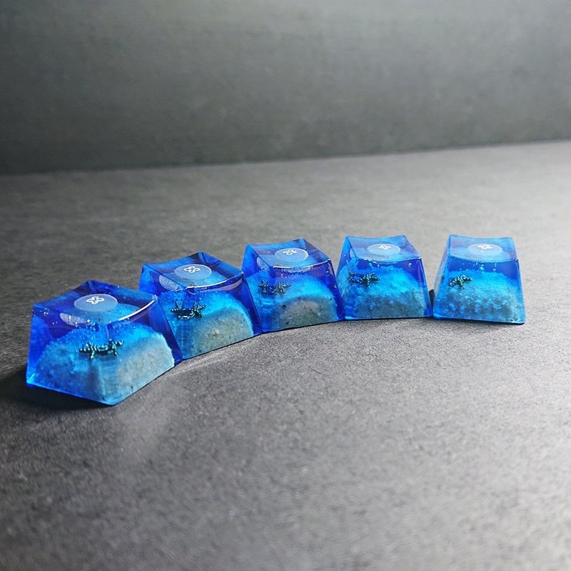 Deep sea sea moon key cap (1 piece) - แกดเจ็ต - เรซิน สีน้ำเงิน