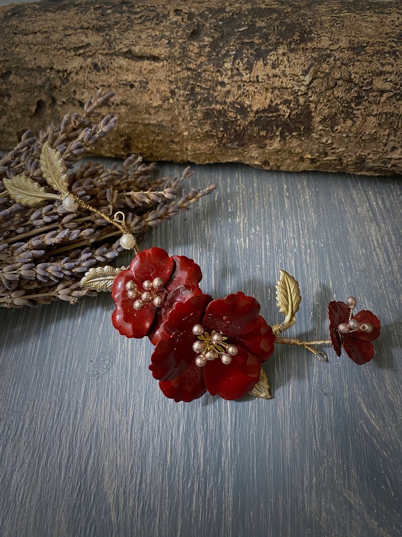 Handmade Bridal Accessory - Red Camellia Hand-Dyed Copper Hair Accessory - Extended Version - เครื่องประดับผม - ทองแดงทองเหลือง สีแดง