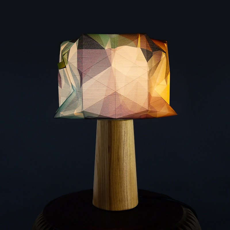 deLight Table Lamp 7 / Handmade / Origami  / Award Winning Product - โคมไฟ - ผ้าไหม 
