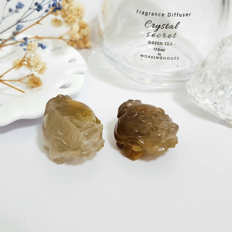 刻葉黃兔毛龍龜/黃兔毛龍龜 - 擺飾/家飾品 - 水晶 黃色
