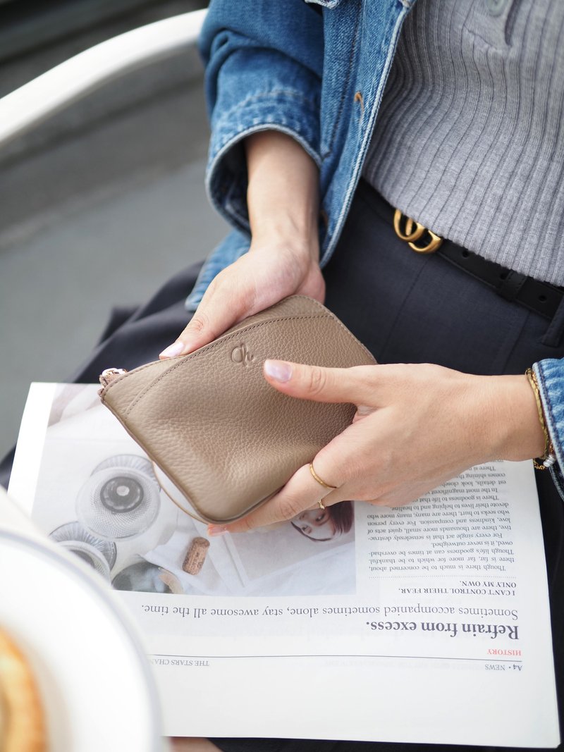 LoLa (Pea nut): Short zip wallet, Short wallet, cow leather, Brown - 錢包/皮夾/長短夾 - 真皮 卡其色