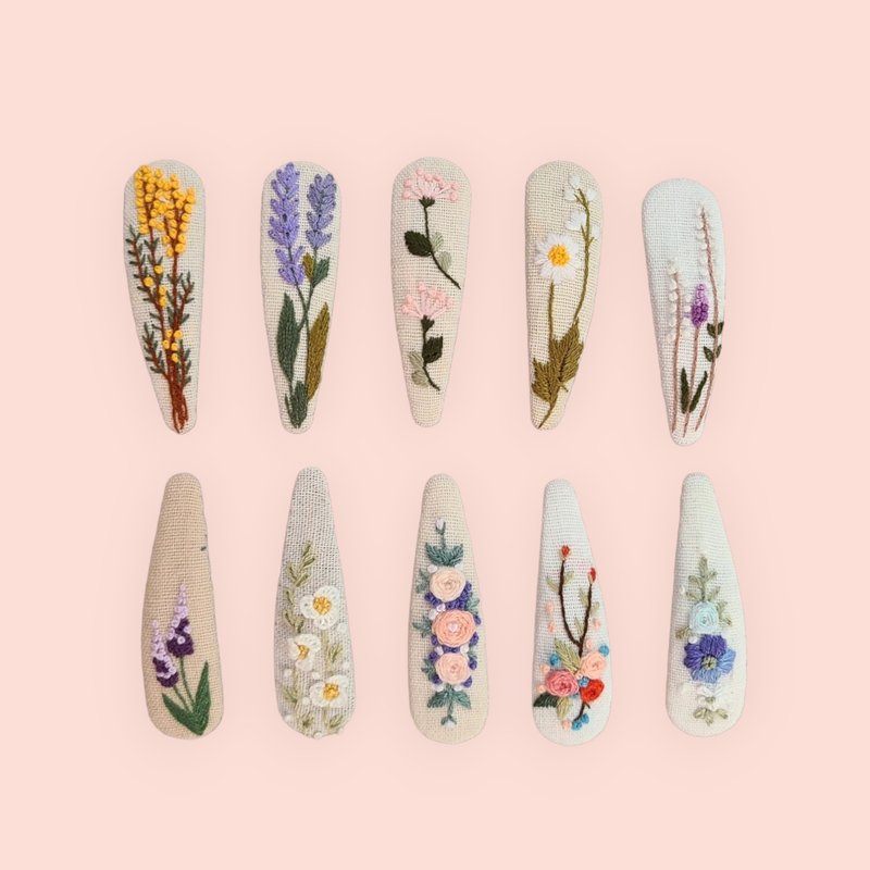 Hand embroidered hair clip, floral hairclips - 髮夾/髮圈 - 亞麻 多色