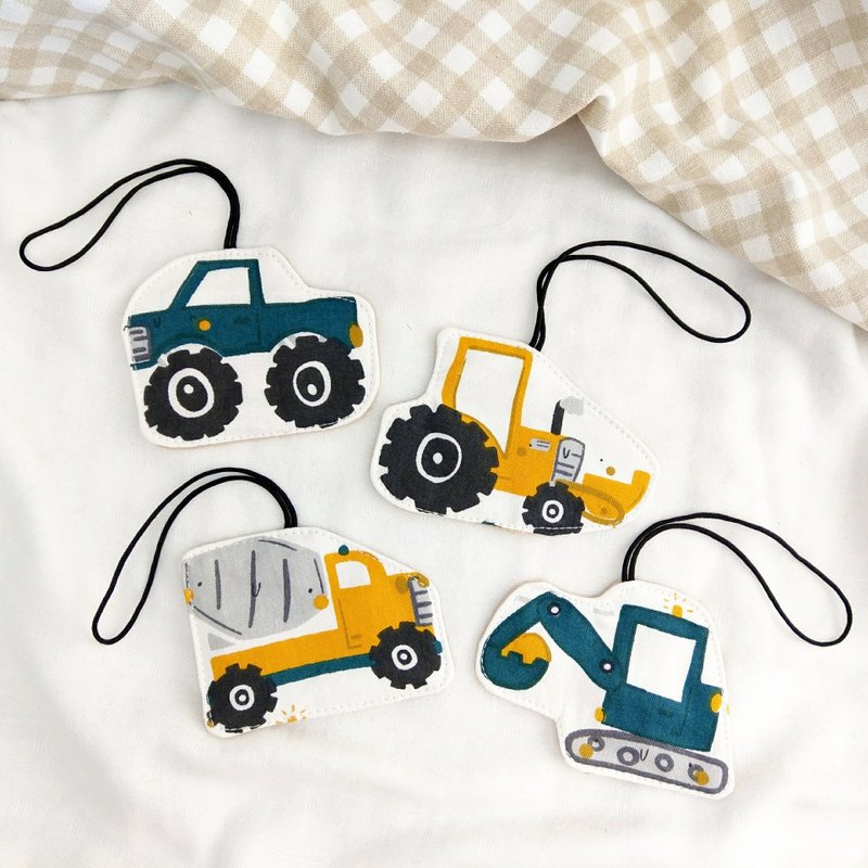 Rugged engineering vehicles - 4 models available. Slightly thick touch name tag charm. Customized Chinese and English names - Other - Cotton & Hemp Blue