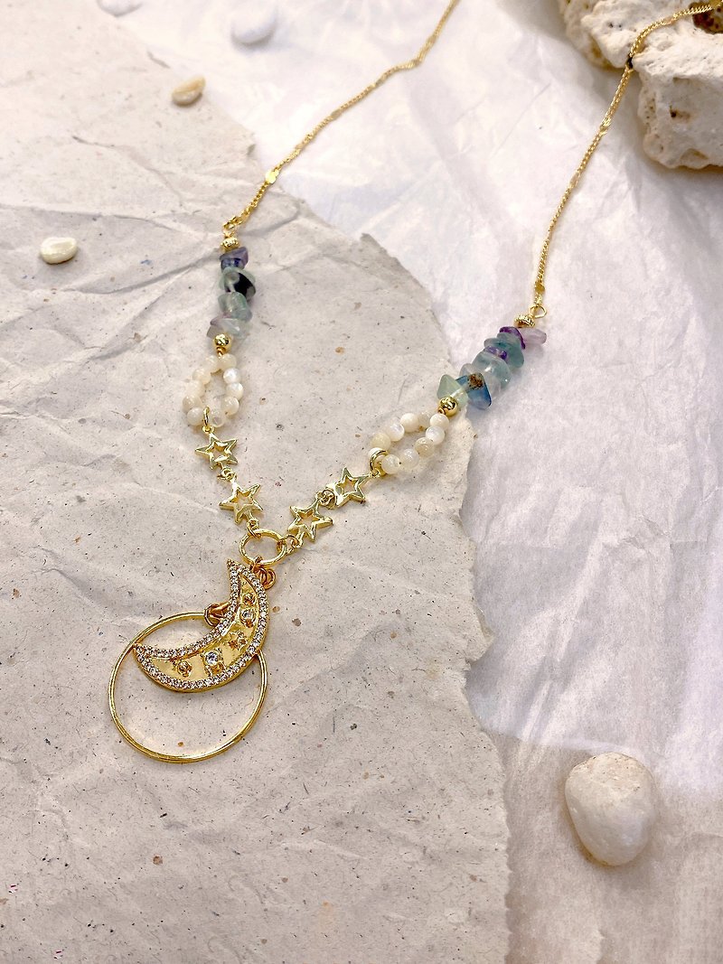 Moonrise dream. MUCHAT handmade 14KGP star and moon Stone shell bead necklace - สร้อยคอ - โลหะ สีม่วง