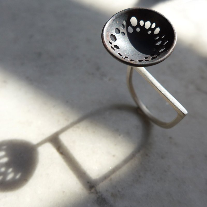 Ombre et lumière / French design handmade sterling silver ring - แหวนทั่วไป - โลหะ สีเงิน