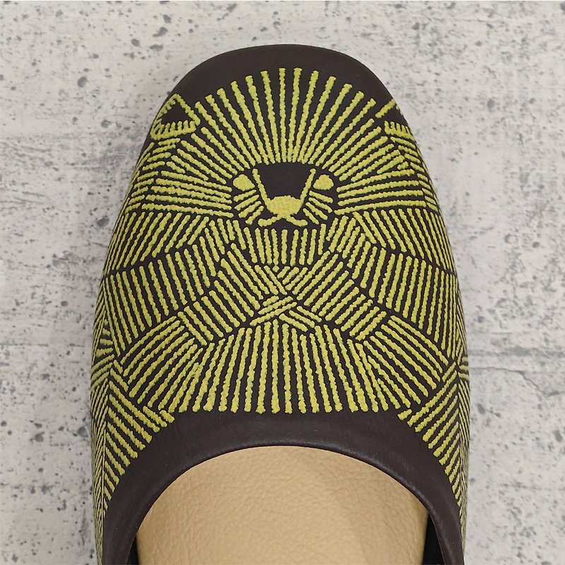 CLOAKROOMS OF .Fuller indoor slippers design - KUMA (choco coffee) - รองเท้าแตะในบ้าน - หนังเทียม สีนำ้ตาล