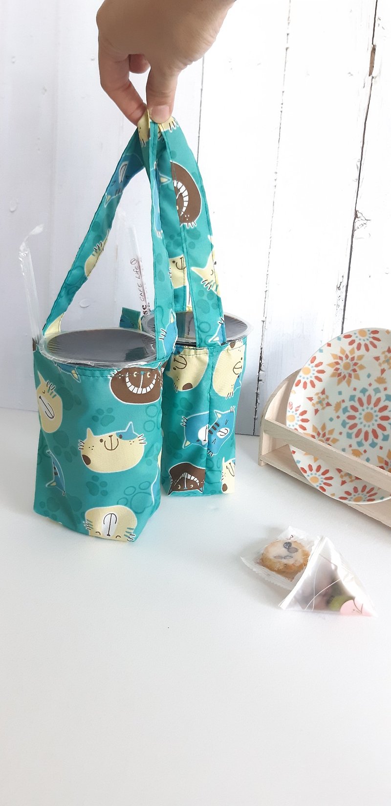 Smiling Cat 2 Eco-friendly Waterproof Beverage Bag_2 cups can be 1 cup_normal size ice tyrant cup size - ถุงใส่กระติกนำ้ - วัสดุกันนำ้ 