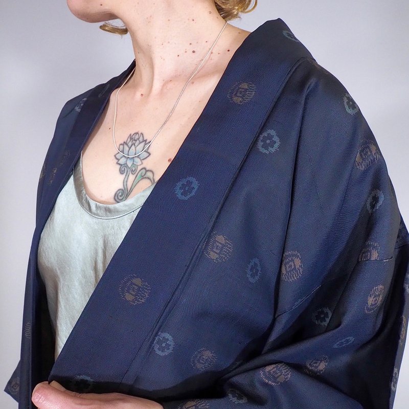 【日本製】Dark blue long Haori mens, auspicious pattern, gift for him/ her - Unisex Hoodies & T-Shirts - Silk Blue