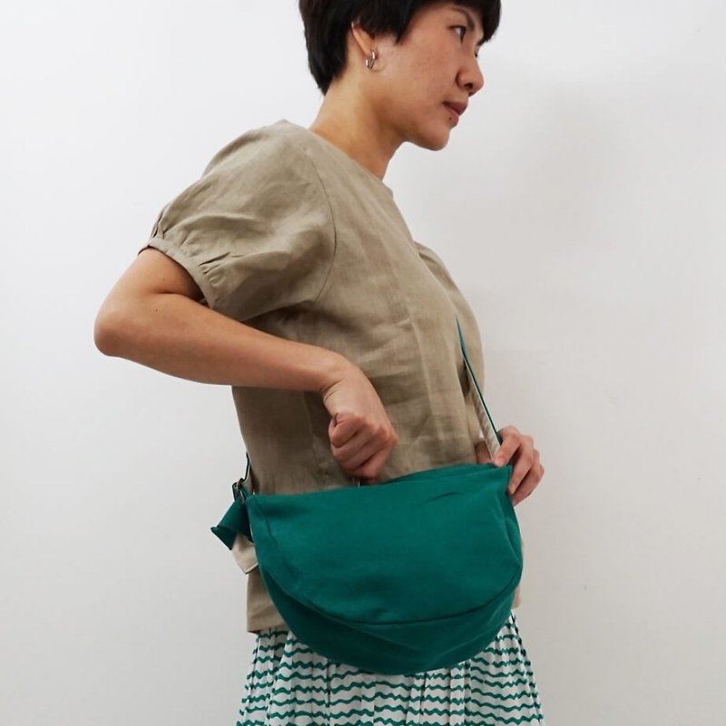 Mogu / Side Back Canvas Bag / Lake Green / Full Moon - Messenger Bags & Sling Bags - Cotton & Hemp Green
