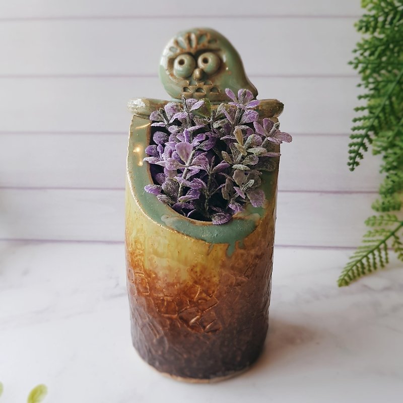 Green oily eagle│Yoshino eagle x owl pottery flower pure hand-made design succulent potted plant - เซรามิก - ดินเผา สีเขียว