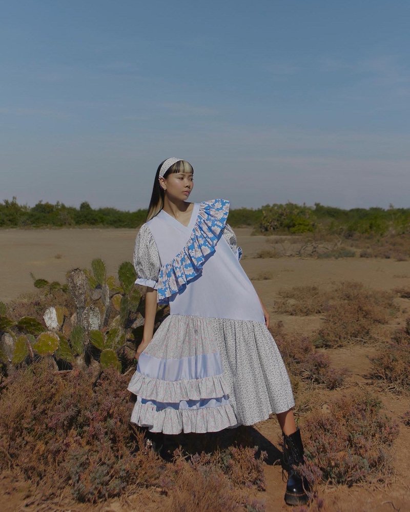 フリーサイズのドレス、多くの生地のパターンにカット。 - ワンピース - コットン・麻 ブルー