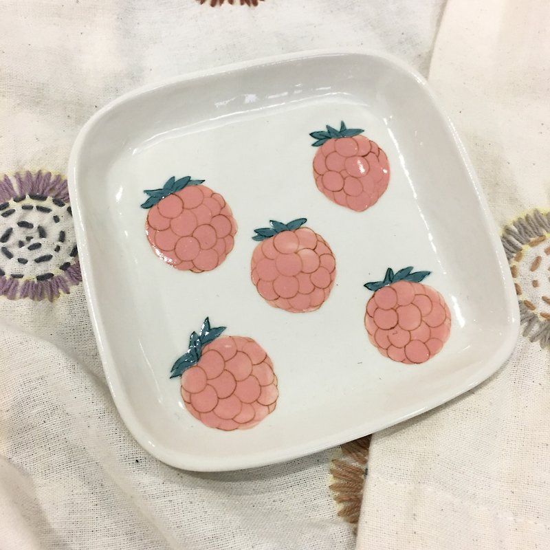 ラズベリー皿 - 小皿 - 陶器 ピンク