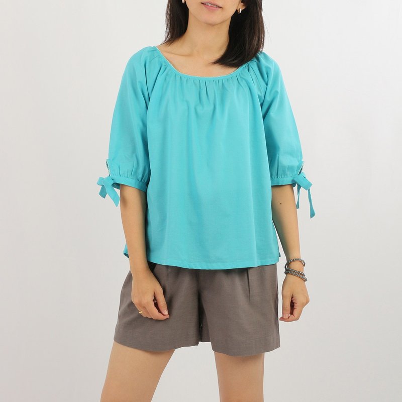 Cotton Round Neck Blouse / Turquoise / Blue - 女上衣/長袖上衣 - 棉．麻 藍色