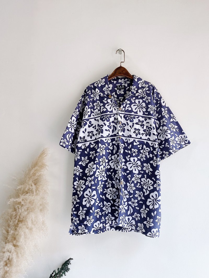 深藍花卉滿版圖騰 古著棉質夏威夷襯衫上衣 vintage Aloha Shirt - 男襯衫/休閒襯衫 - 棉．麻 藍色