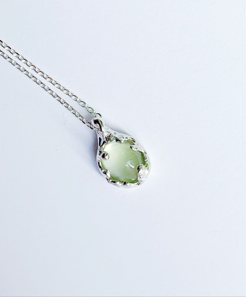 Oval Stone Lunar Eclipse Necklace - Necklaces - Semi-Precious Stones Green