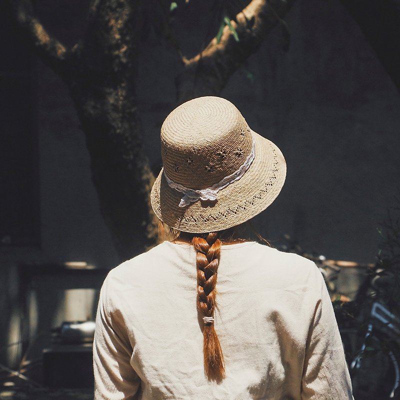 Rush braid | Feather lace classic bucket hat - Hats & Caps - Plants & Flowers 