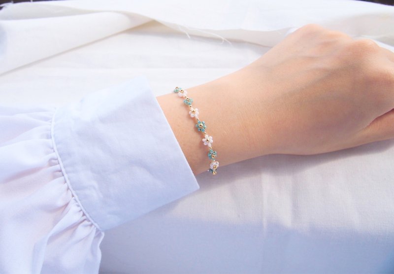 Beads bracelet magnet detachable pearl green - Bracelets - Other Materials Green