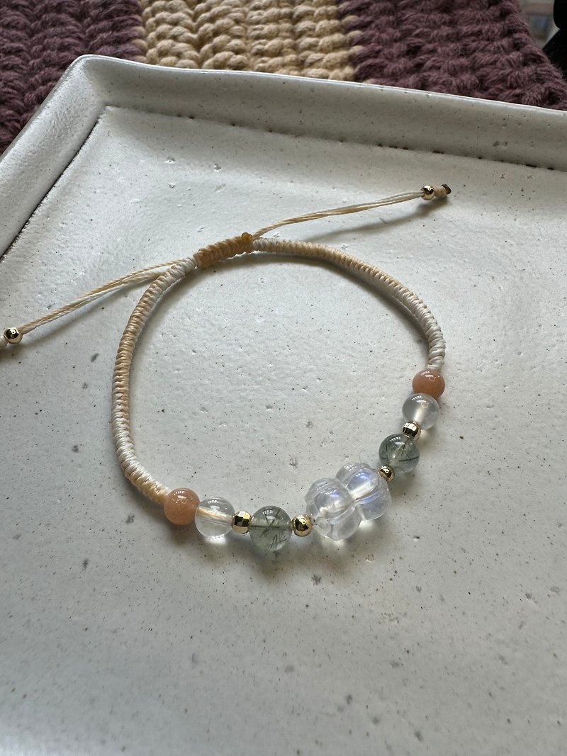 (Customized service) This is Neroli-Blue Moonlight Twin Lotus Design Bracelet Wax Thread Bracelet - Bracelets - Crystal White