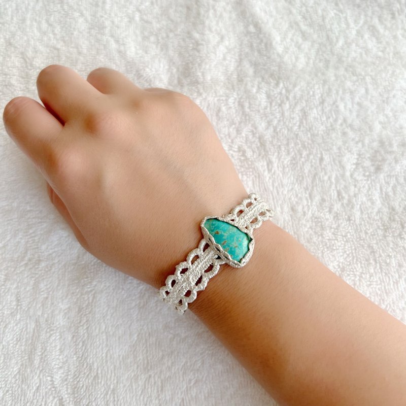 CROWN LACE TURQUOISE bangle - สร้อยข้อมือ - โลหะ สีเงิน