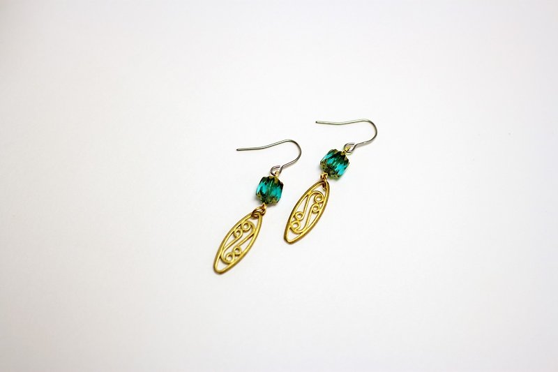 Blue brass earrings in the shape of wings - Earrings & Clip-ons - Gemstone Blue