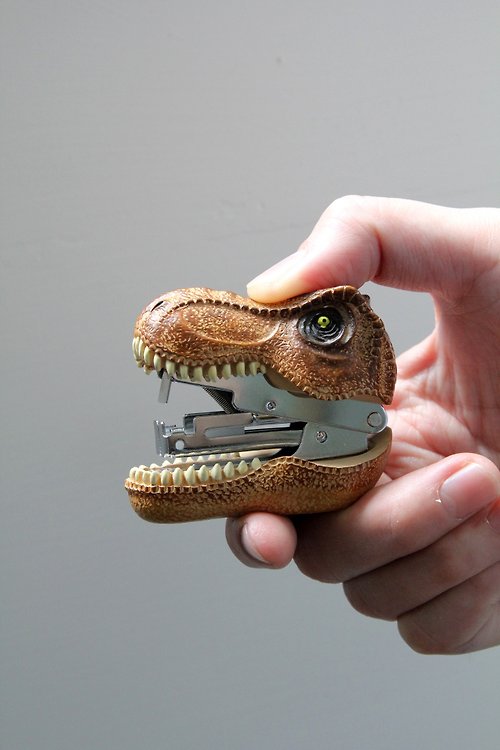 SÜSS Living生活良品 日本Magnets侏儸紀系列 暴龍恐龍造型10號針小釘書機