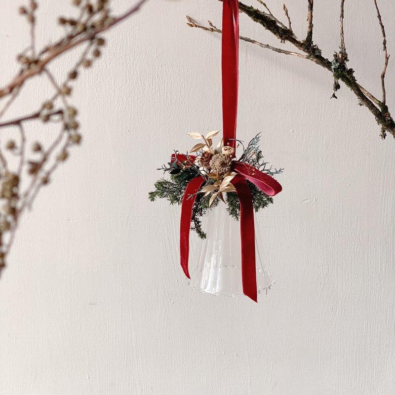 Christmas bells and ornaments - ช่อดอกไม้แห้ง - พืช/ดอกไม้ สีเขียว