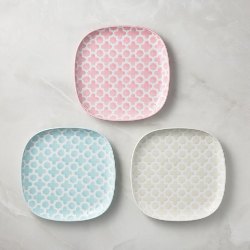 Ishimaru Hasamiyaki - Moroccan Tile Rounded Plate (Large) - Set of 3 - จานและถาด - เครื่องลายคราม หลากหลายสี