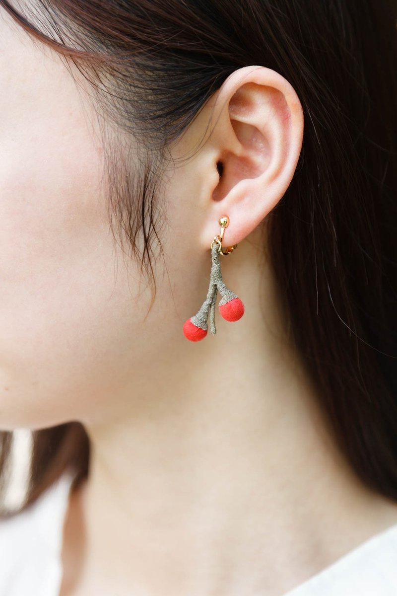 茶籽 耳环 耳饰 手作布花 植物 原创设计 - 耳環/耳夾 - 棉．麻 紅色