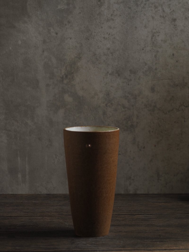 小臉系列-褐色花瓶 - 花瓶/陶器 - 陶 咖啡色