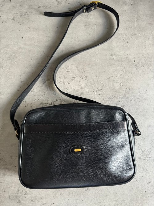中古の本物のバリーレザークロスボディバッグ 機内持ち込み用 中古の本物のバリーレザークロスボディバッグ 機内持ち込み用