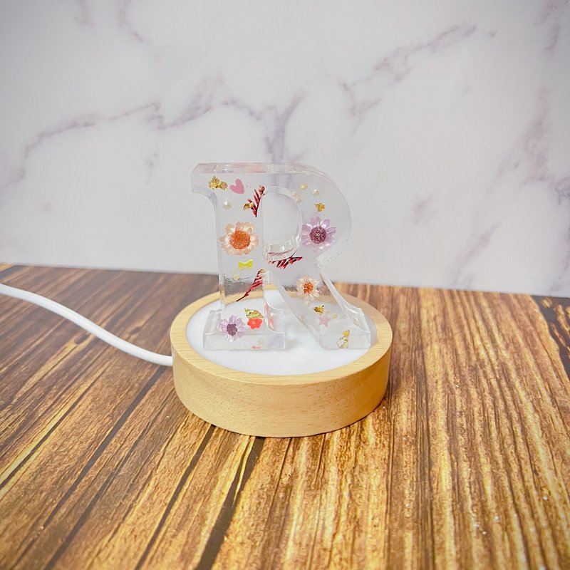 Dried flower glue letter lamp/night light/customized - Lighting - Resin Transparent