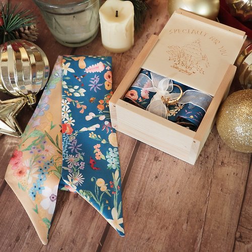 StephyDesignHK 【聖誕禮盒】聖誕雪鹿絲巾扣 + 絲巾領帶 禮物包裝