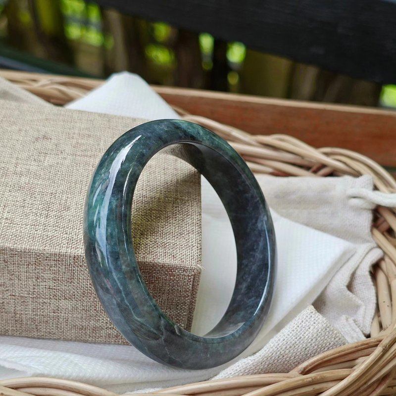 Burmese Jade Bangle Blackish Gray Green Tints Flat Belly Type A Natural 58 MM - 手鍊/手環 - 玉石 灰色