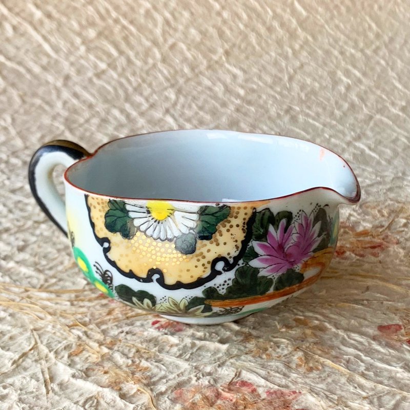 Japanese Kutani yaki colorful flower tea sea│Golden 襕 red painting gorgeous and colorful bottom of the pot signed Kutani - ถ้วย - ดินเผา หลากหลายสี