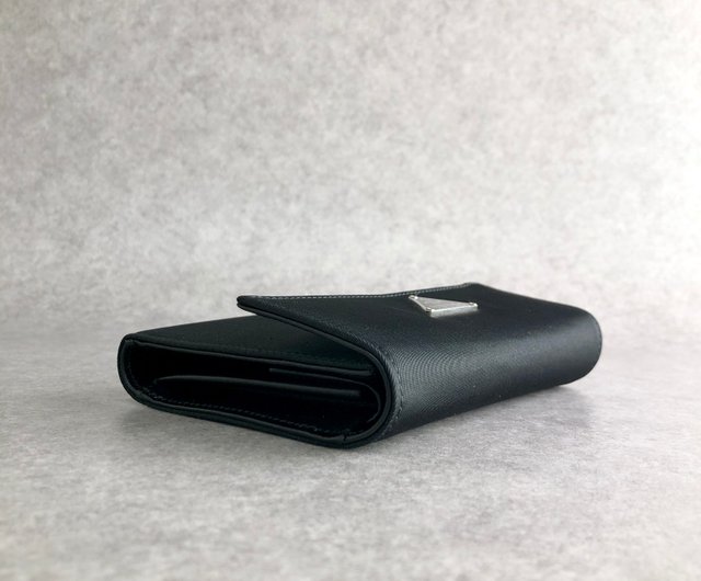 PRADA プラダ 長財布 ナイロン ブラック 黒 トライアングル 二つ折り財布 PRADA プラダ 長財布 ナイロン ブラック 黒 トライアングル 二