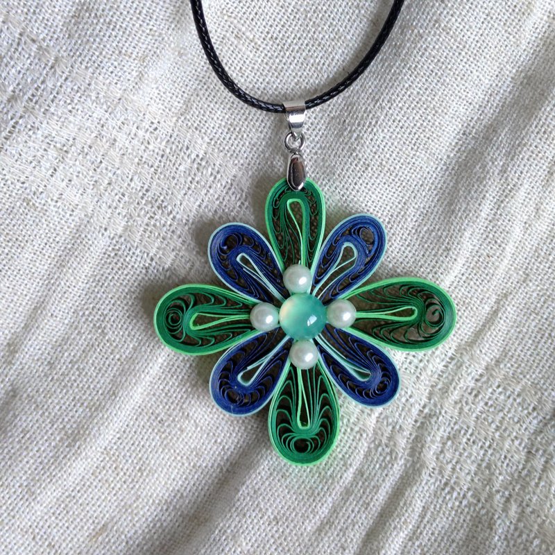 藍綠雙色八瓣捲紙珠飾項鍊 - 項鍊 - 紙 藍色